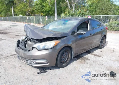 2015 Kia Forte Lx z USA, uszkodzony, nr VIN KNAFX4A62F5361528